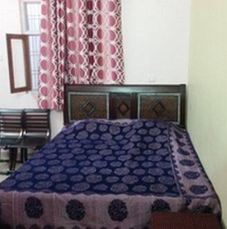 Hotel Alpine Inn, Lucknow 1